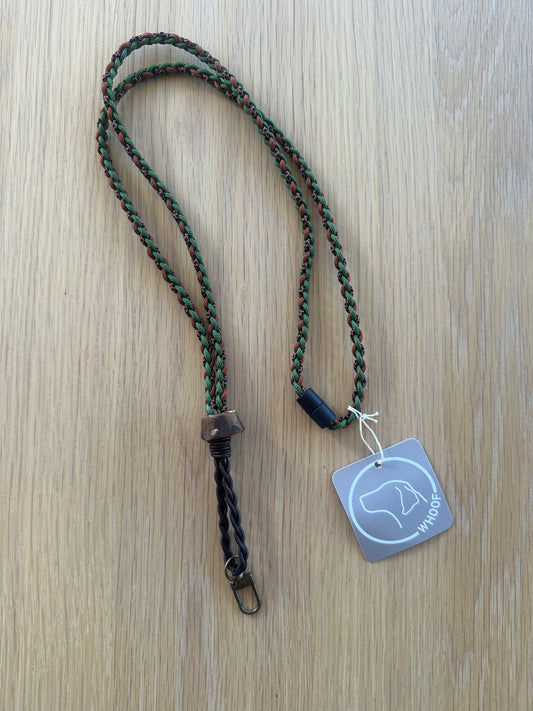 Visselpipsband, flätad paracord och läderfläta